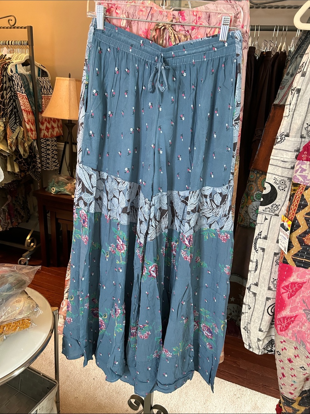 SACRED THREADS NWT PANTS Blue Pattern Palazzo Wide Leg Size S/M L/XL - Picture 2 of 2